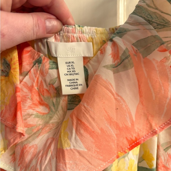 Floral Off-Shoulder Maxi Dress - Picture 4 of 4